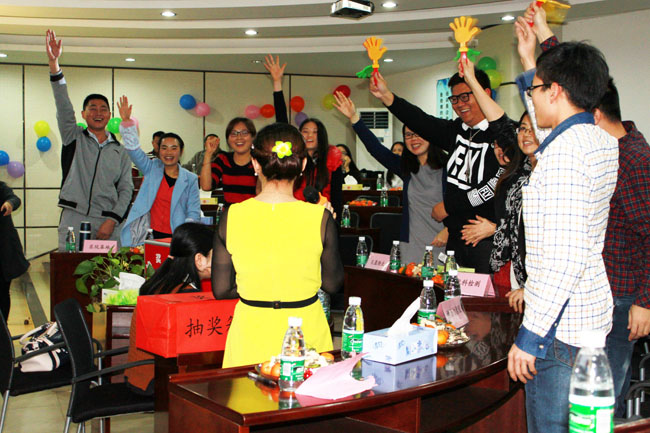 激揚(yáng)十年 筑夢遠(yuǎn)航----熱烈祝賀東科集團(tuán)2015年年會圓滿成功