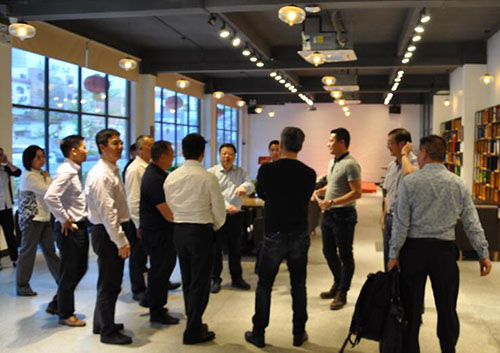 美國莞商聯合會來訪我集團木棆創業園區孵化器參觀交流