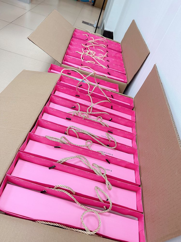 暖心中秋節|有一種幸福叫：公司中秋發月餅啦~